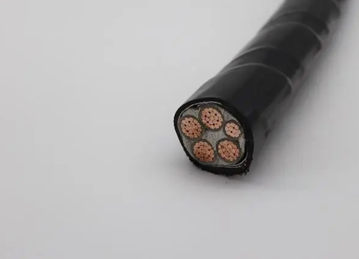 金聯(lián)宇電纜可能出現(xiàn)絕緣層被擊穿的現(xiàn)象的原因是什么.jpg 金聯(lián)宇電纜可能出現(xiàn)絕緣層被擊穿的現(xiàn)象的原因是什么.jpg